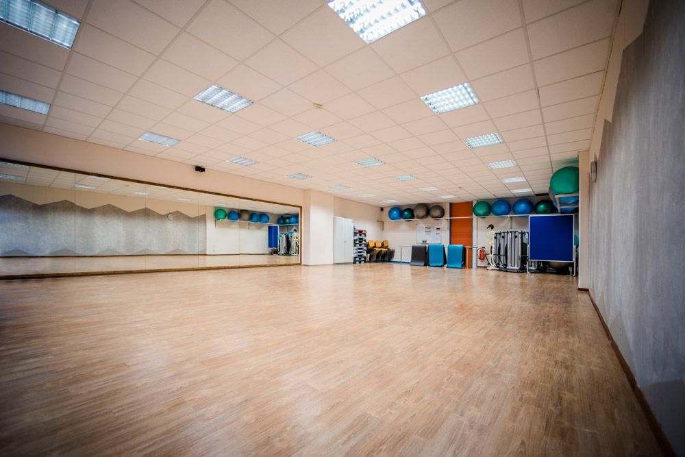 rehazentrum-weingarten-ravensburg-therapie-fitness-raeumlichkeiten-kursraum-001